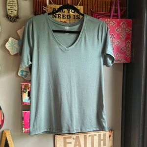 Athletic Works Women's Short Sleeve V-Neck Top